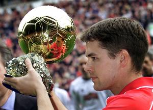 爱游戏中国官网-欧文：17岁时我比鲁尼更加出色 当时我比同龄球员高出几光年