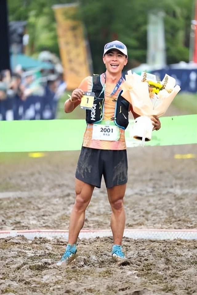 爱游戏游戏平台-山野共融HOKA陪伴跑者共越莫干山之巅，于赛道共筑间传递山野文化